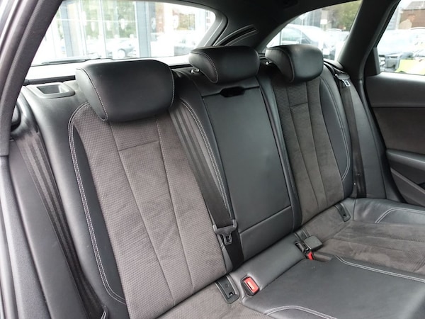 Used Audi A4 Avant 2019 for sale - 75648138: Photo 12