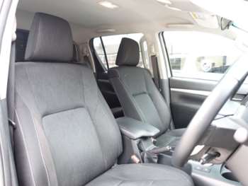 Used Toyota Hilux 2017 for sale - 74884403: Photo