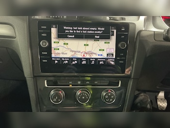 Used Volkswagen Golf 2017 for sale - 76203088: Photo 2