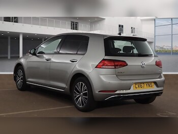 Used Volkswagen Golf 2017 for sale - 76203088: Photo 4