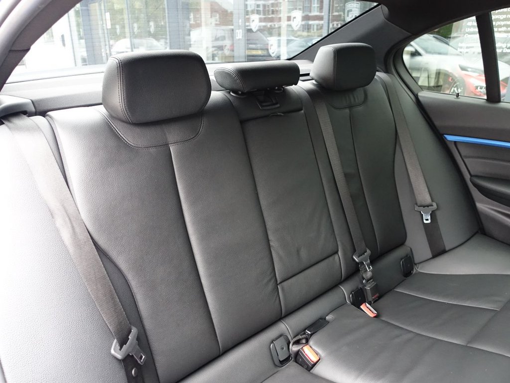 Used BMW 3 Series 2018 for sale - 76203449: Photo 14