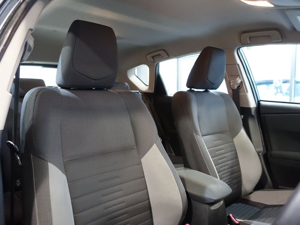 Used Toyota Auris 2015 for sale - 76985943: Photo 3