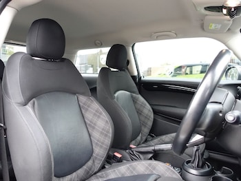 Used MINI Hatch 2017 for sale - 76068969: Photo