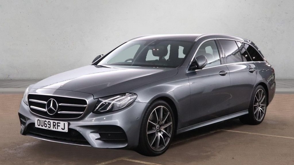 Used Mercedes-Benz E Class 2019 for sale - 77256137: Photo 2