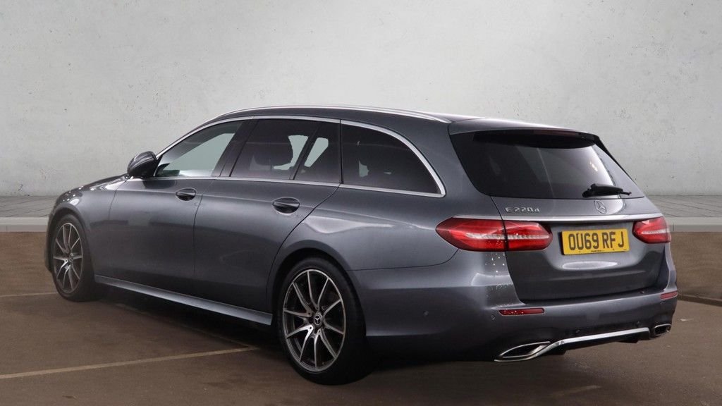 Used Mercedes-Benz E Class 2019 for sale - 77256137: Photo 3