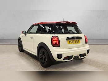 Used MINI Hatch 2019 for sale - 77332914: Photo