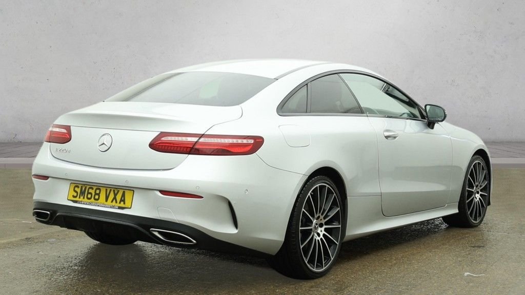 Used Mercedes-Benz E Class 2019 for sale - 77256128: Photo 4