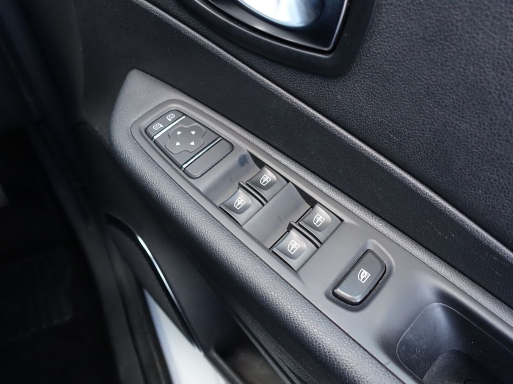 Used Renault Captur 2017 for sale - 75698270: Photo 35