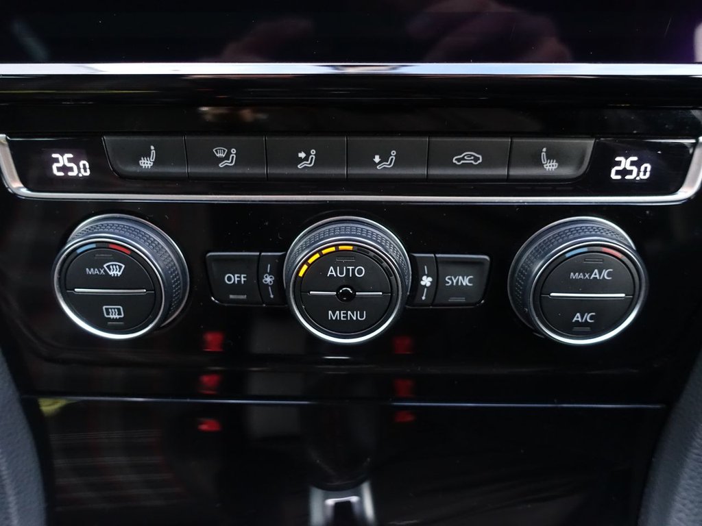 Used Volkswagen Golf 2019 for sale - 76315697: Photo 32