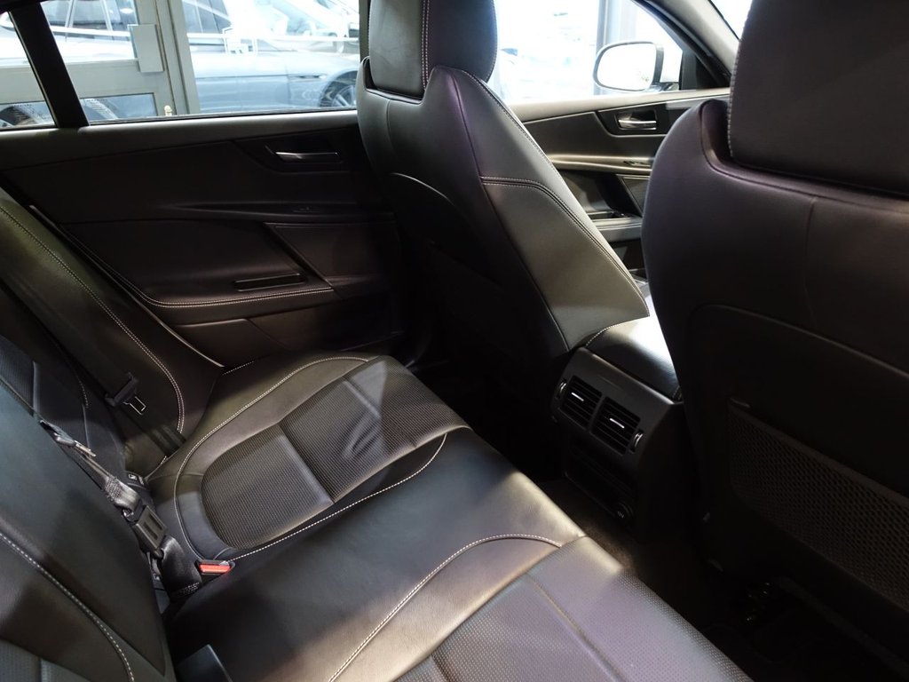 Used Jaguar XE 2016 for sale - 77594381: Photo 15