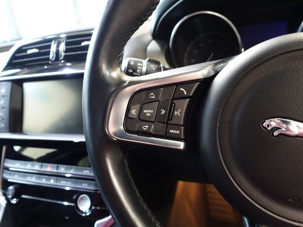 Used Jaguar XE 2016 for sale - 77594381: Photo 19