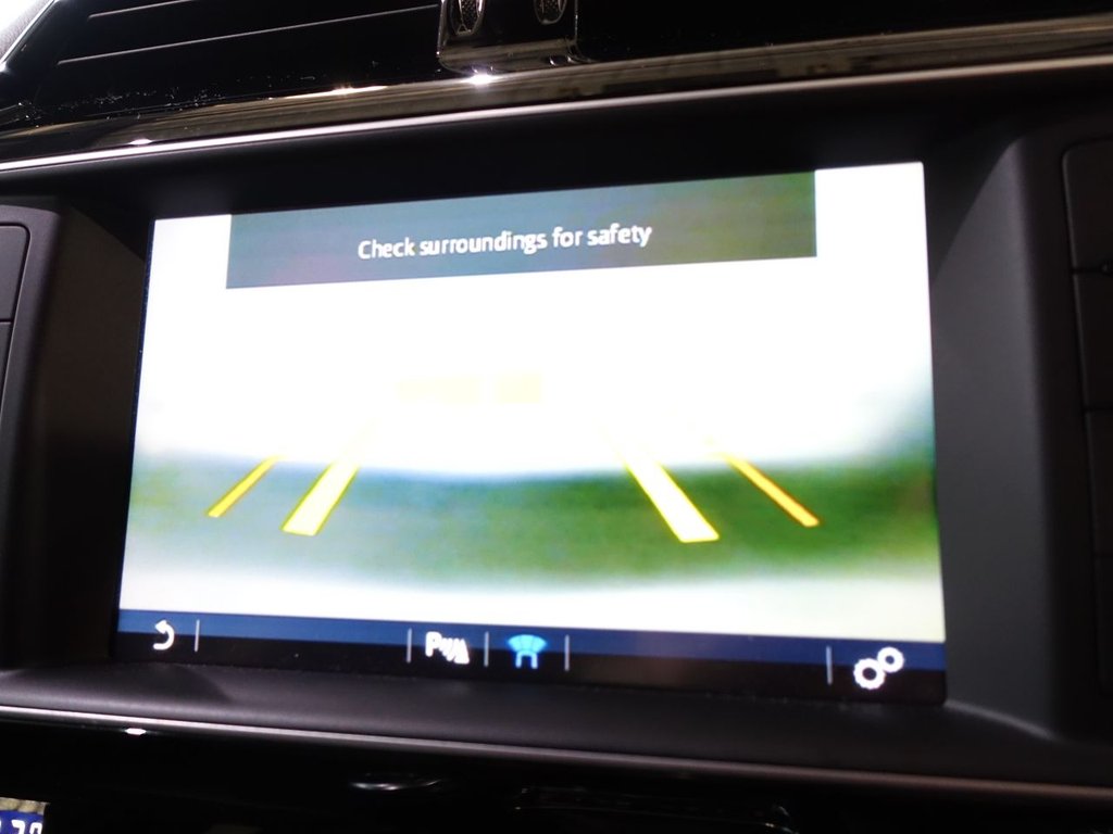 Used Jaguar XE 2016 for sale - 77594381: Photo 27