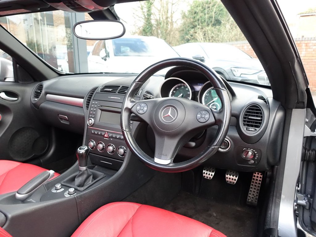 Used Mercedes-Benz SLK 2010 for sale - 76923116: Photo 14