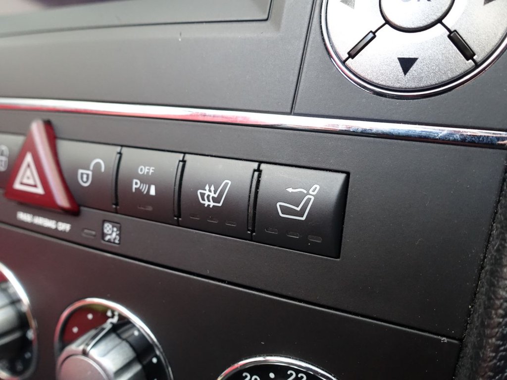 Used Mercedes-Benz SLK 2010 for sale - 76923116: Photo 23