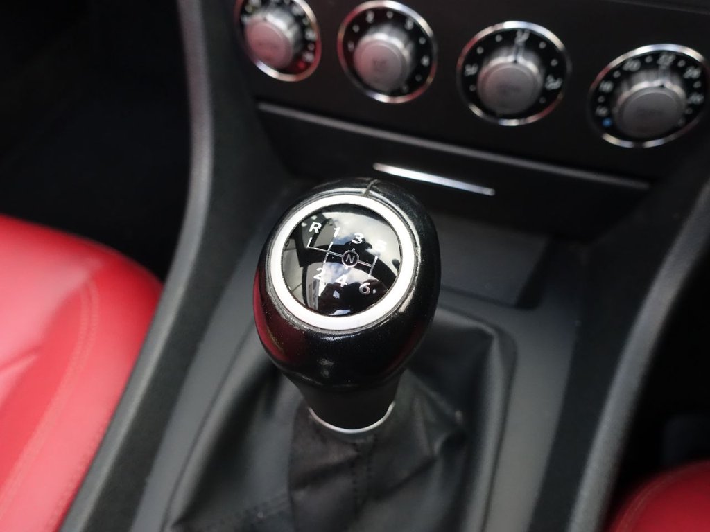 Used Mercedes-Benz SLK 2010 for sale - 76923116: Photo 24