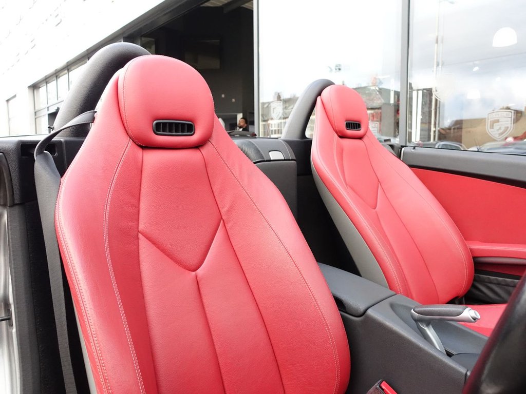 Used Mercedes-Benz SLK 2010 for sale - 76923116: Photo 3