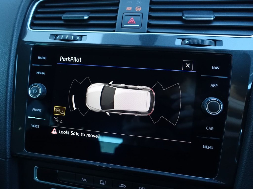 Used Volkswagen Golf 2018 for sale - 76953966: Photo 21