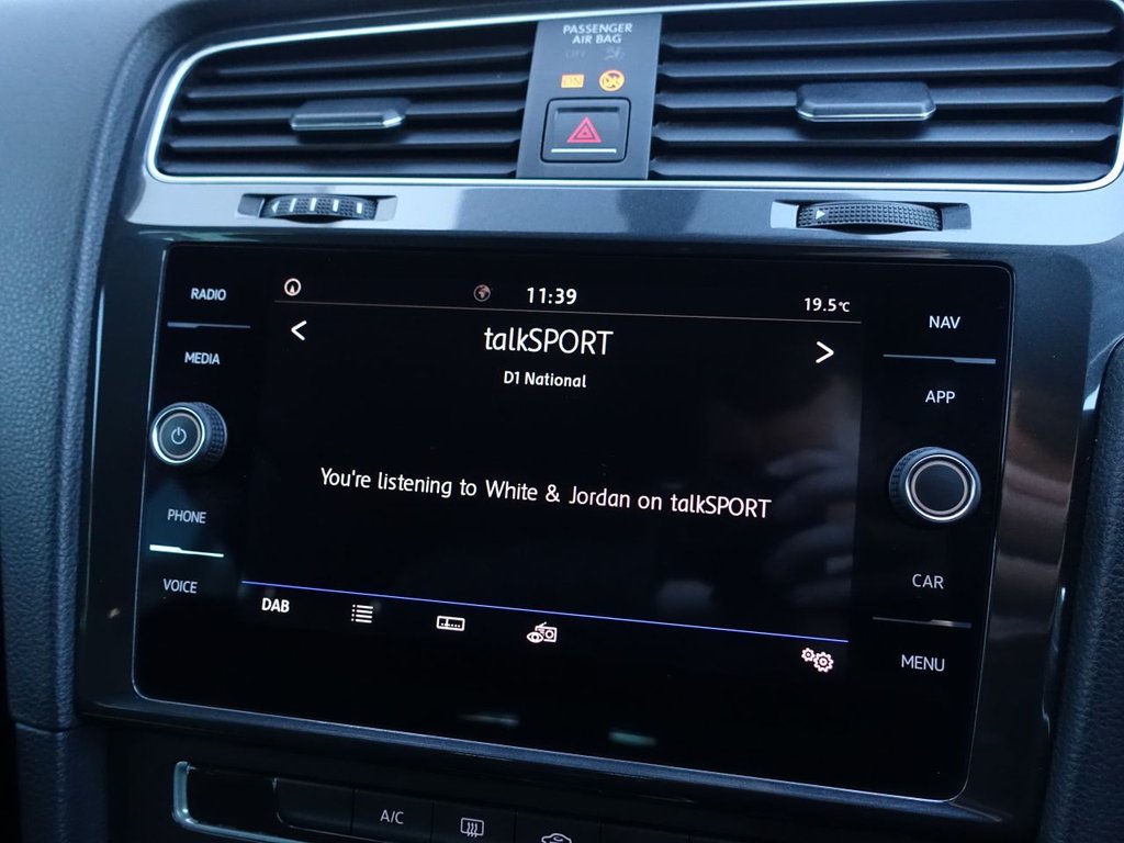 Used Volkswagen Golf 2018 for sale - 76953966: Photo 23