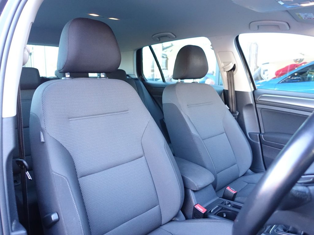 Used Volkswagen Golf 2018 for sale - 76953966: Photo 3