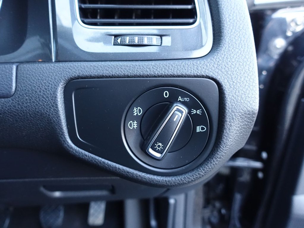 Used Volkswagen Golf 2018 for sale - 76953966: Photo 41