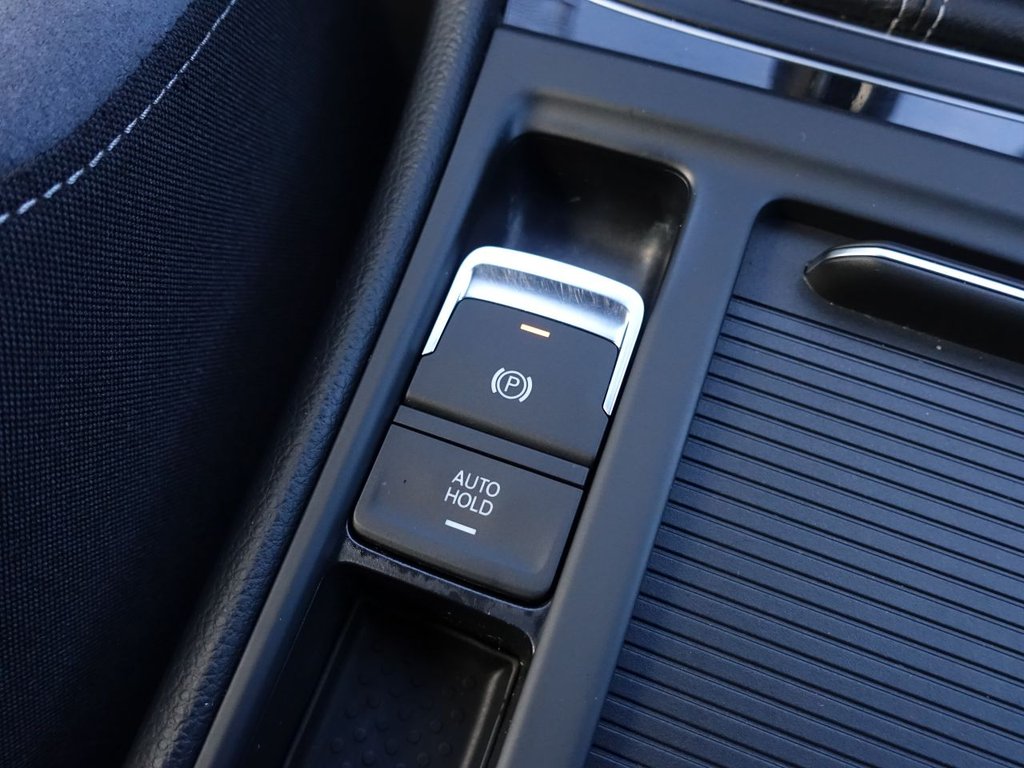 Used Volkswagen Golf 2017 for sale - 76536000: Photo 27