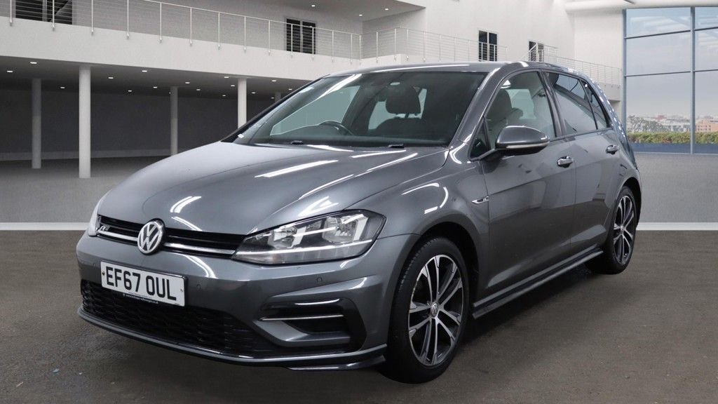 Used Volkswagen Golf 2017 for sale - 76536000: Photo 3