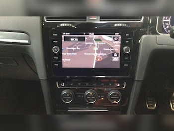 Used Volkswagen Golf 2017 for sale - 75630586: Photo