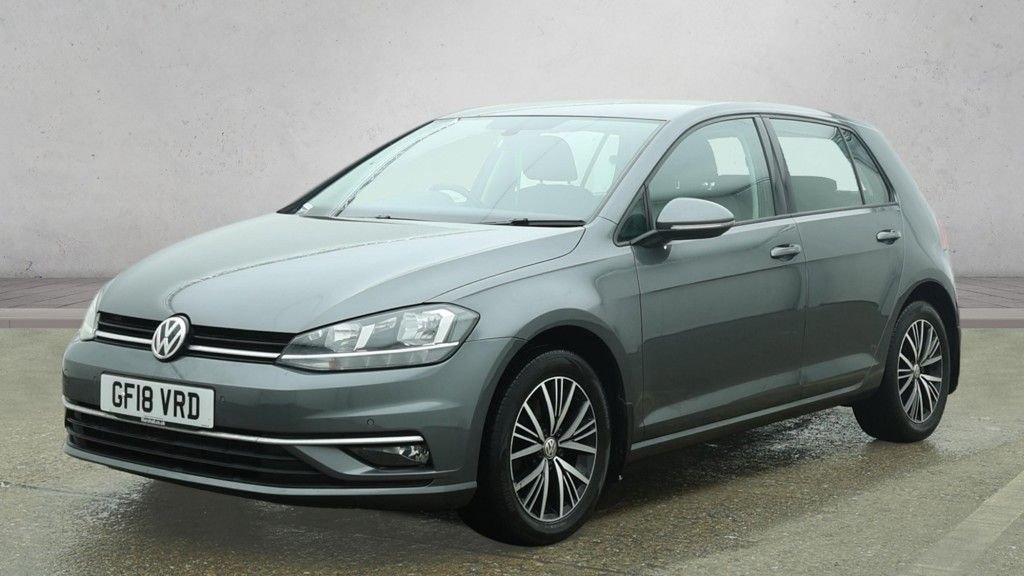 Used Volkswagen Golf 2018 for sale - 77643010: Photo 2