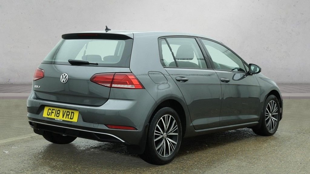 Used Volkswagen Golf 2018 for sale - 77643010: Photo 4