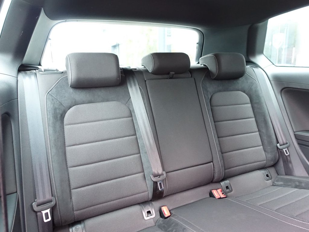 Used Volkswagen Golf 2017 for sale - 76105615: Photo 14