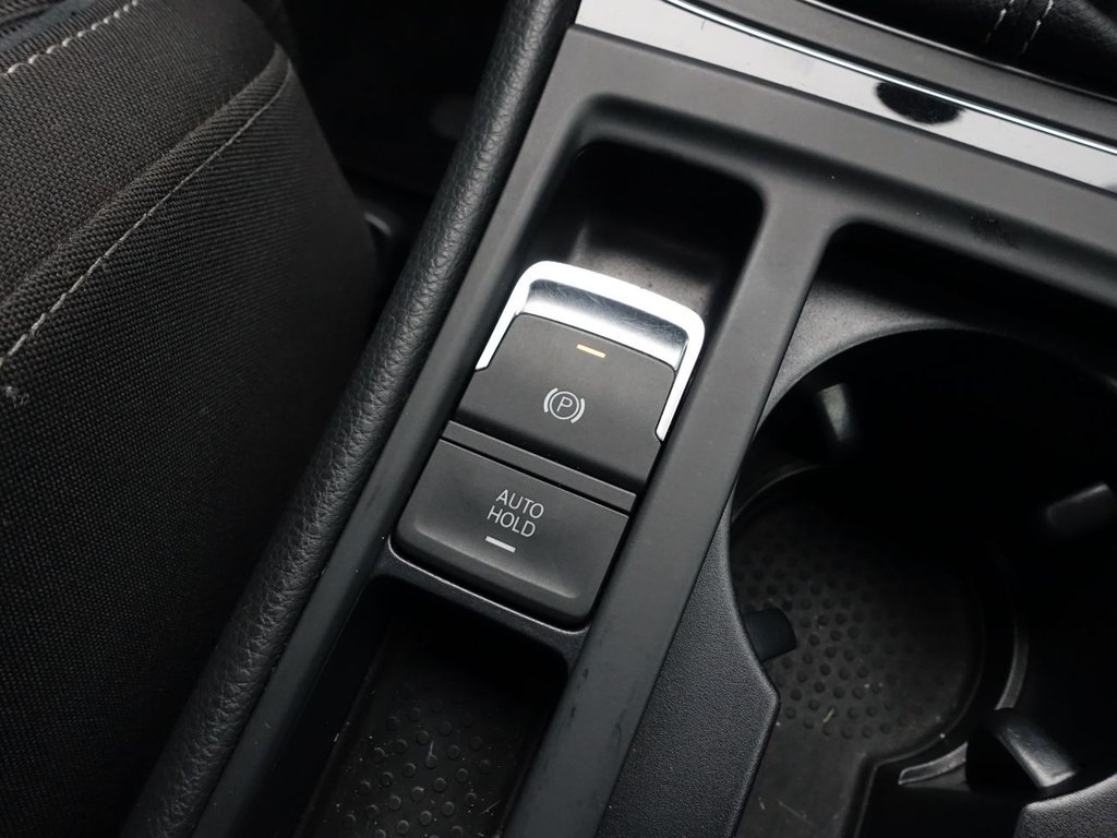 Used Volkswagen Golf 2017 for sale - 76105615: Photo 43