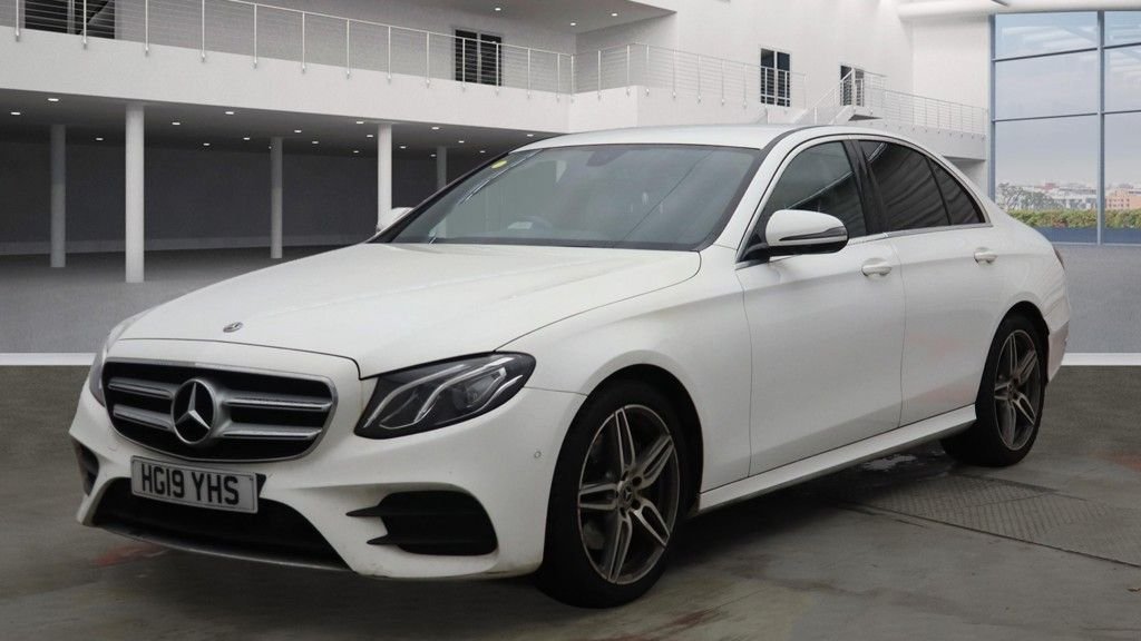 Used Mercedes-Benz E Class 2019 for sale - 76345530: Photo 2