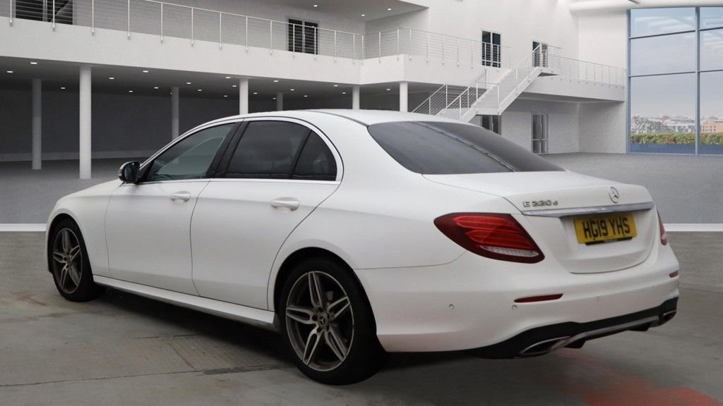 Used Mercedes-Benz E Class 2019 for sale - 76345530: Photo 3