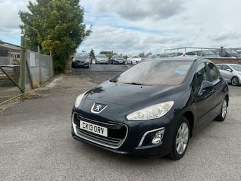 Used Peugeot 308 2013 for sale - 79805397: Photo