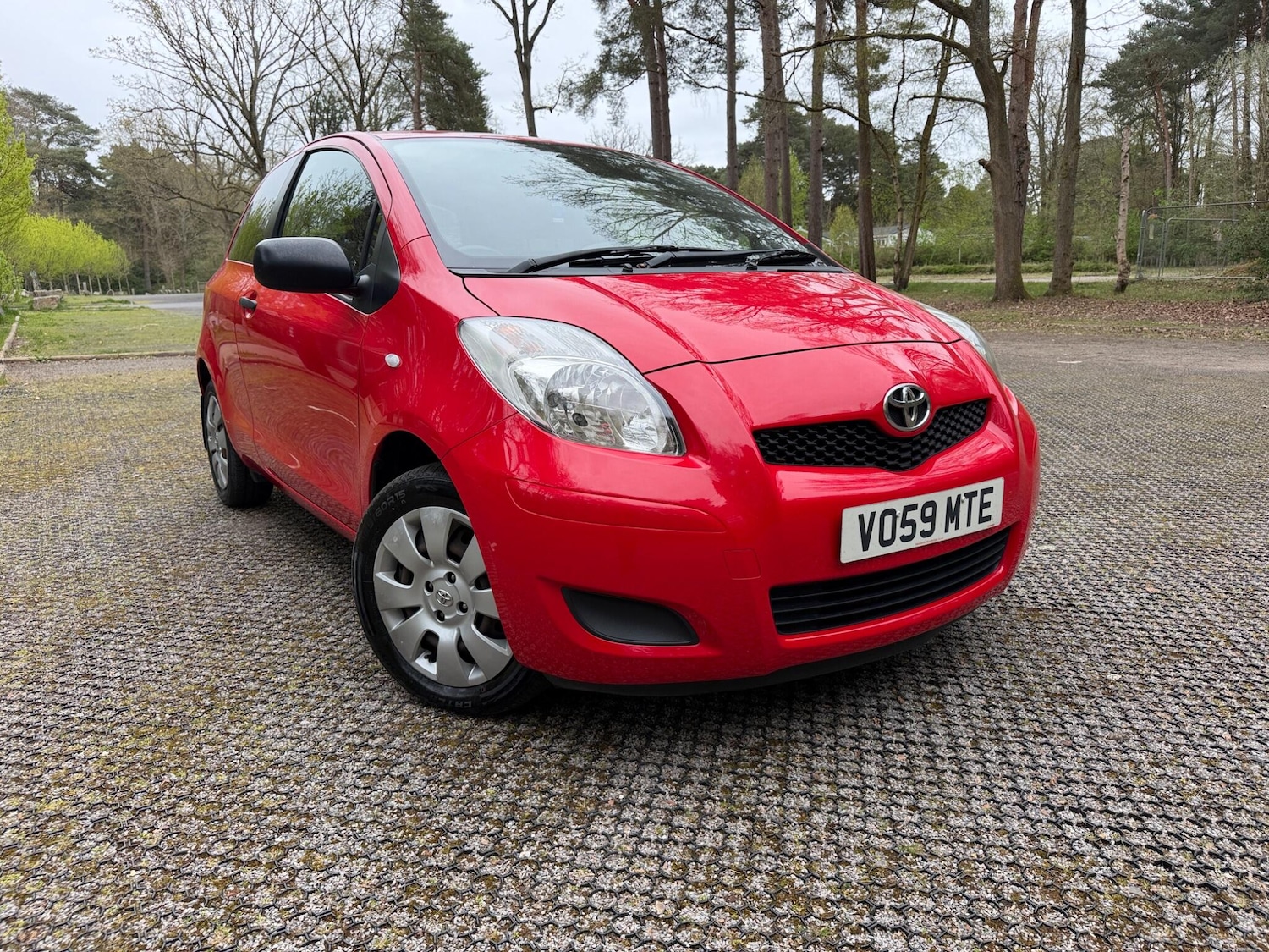 Used Toyota Yaris 2009 for sale - 78185745: Photo 2