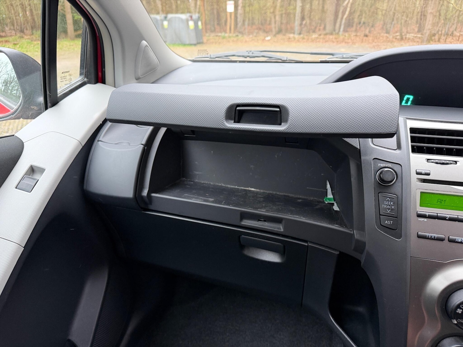 Used Toyota Yaris 2009 for sale - 78185745: Photo 31