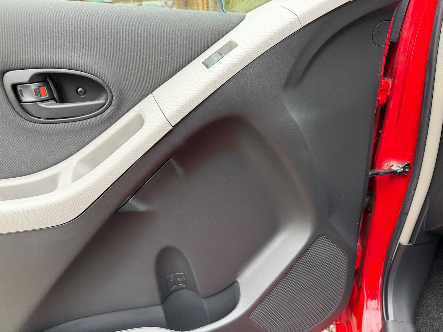 Used Toyota Yaris 2009 for sale - 78185745: Photo 45