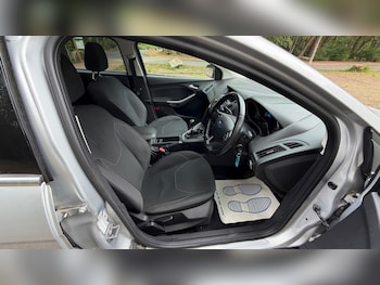 Used Ford Focus 2015 for sale - 78608810: Photo