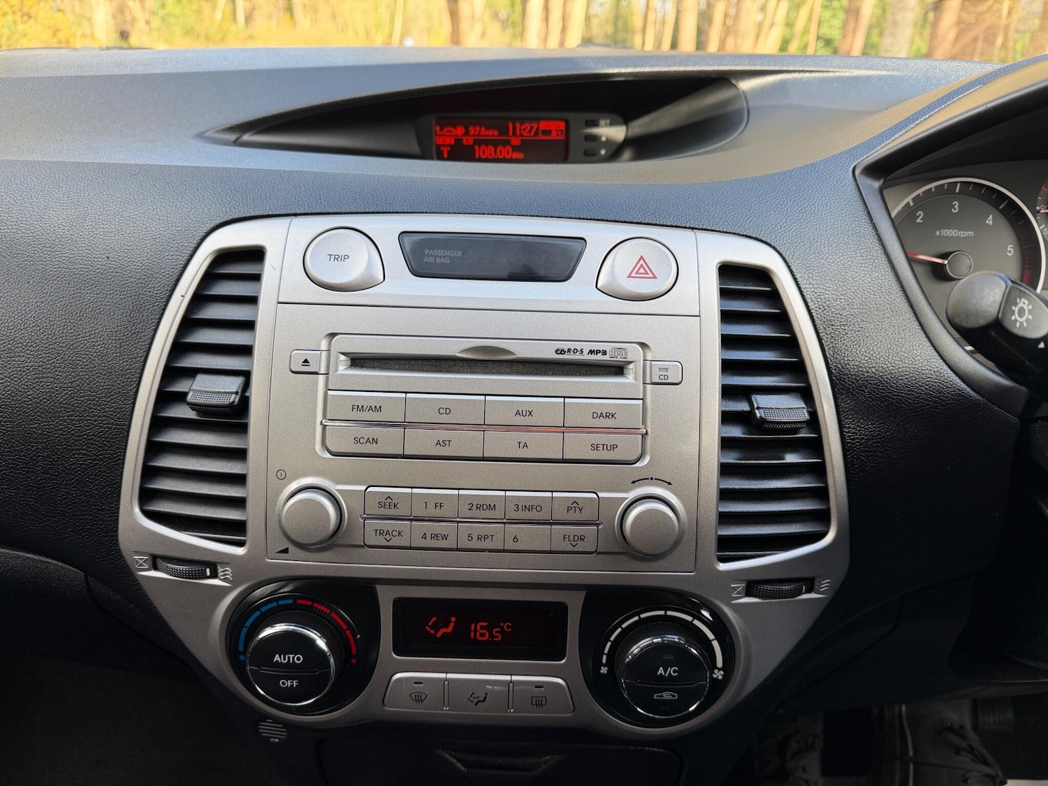 Used Hyundai i20 2009 for sale - 78072235: Photo 25