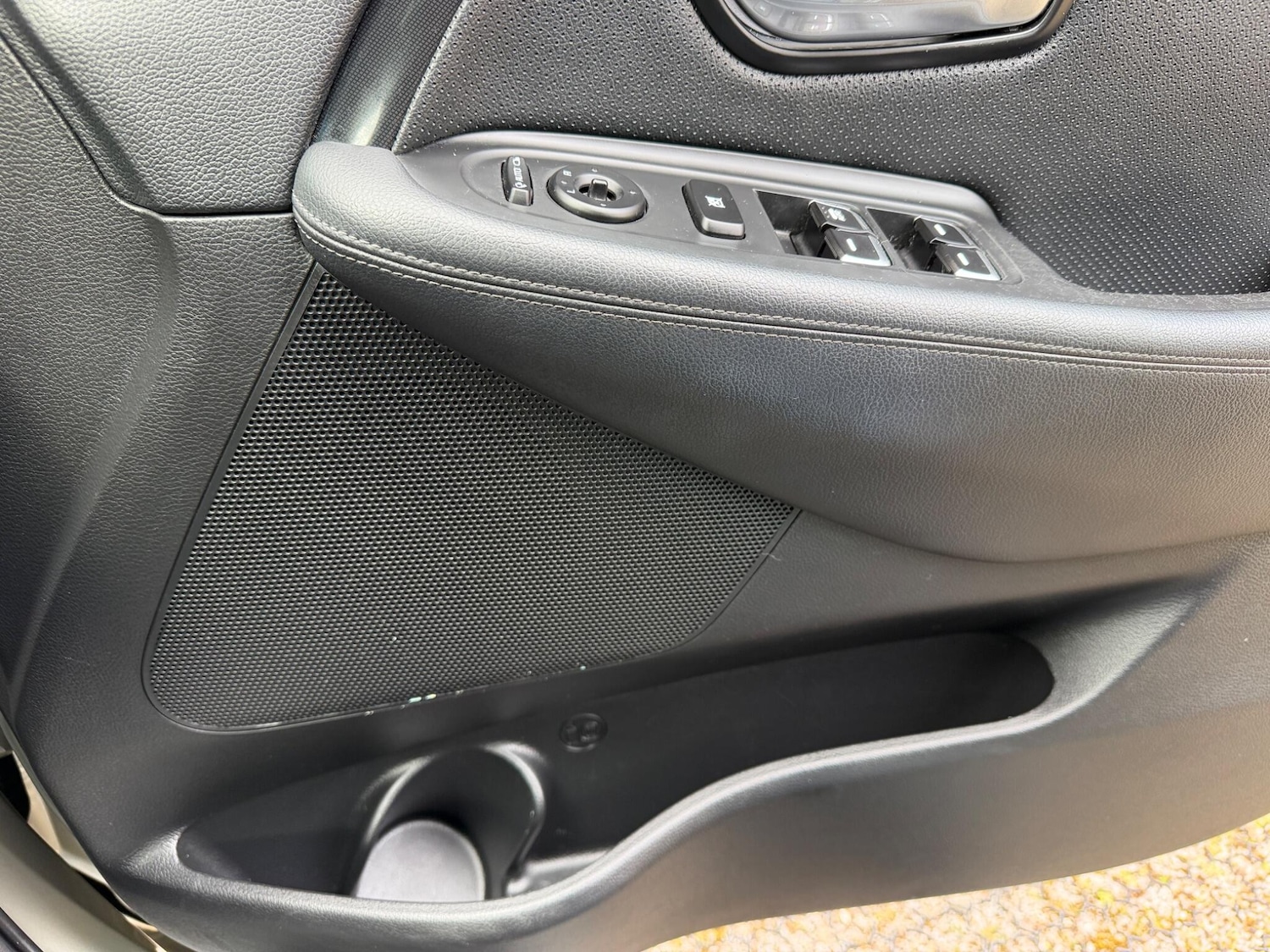 Used Kia Carens 2014 for sale - 78086272: Photo 52