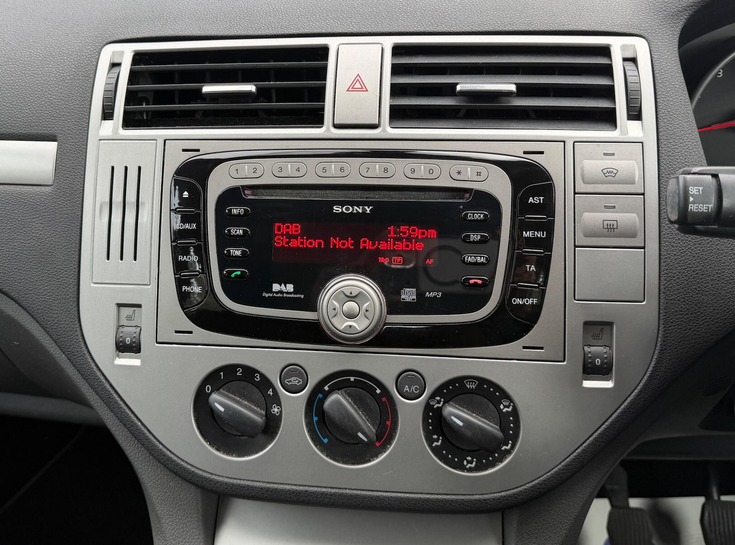 Used Ford C-Max 2010 for sale - 78101090: Photo 36