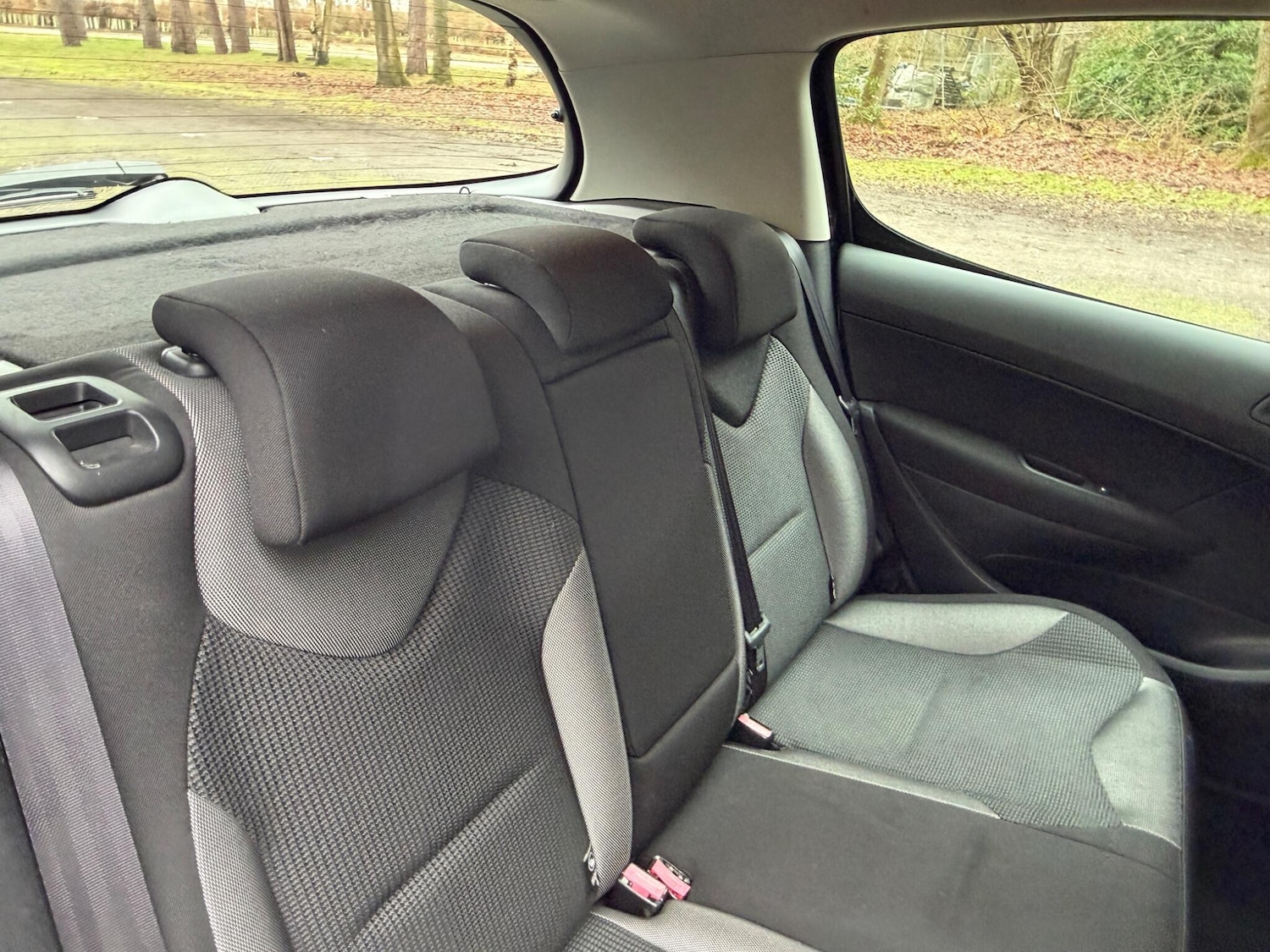 Used Peugeot 308 2011 for sale - 77439804: Photo 19