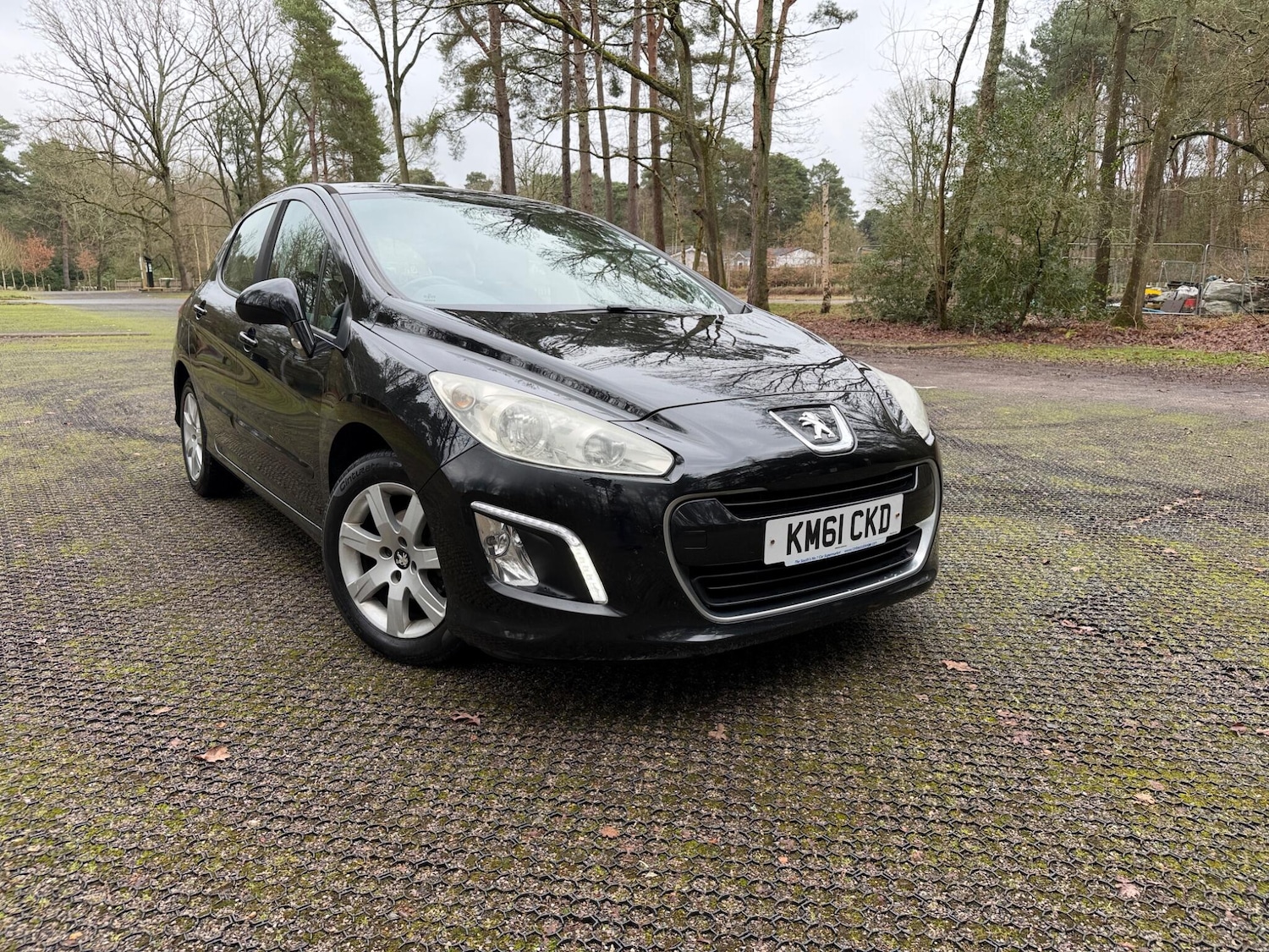 Used Peugeot 308 2011 for sale - 77439804: Photo 2