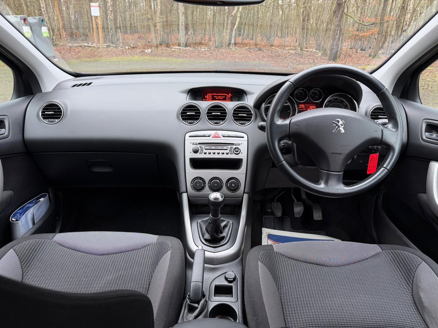 Used Peugeot 308 2011 for sale - 77439804: Photo 3