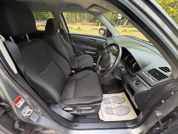 Used Suzuki Swift 2010 for sale - 78535963: Photo