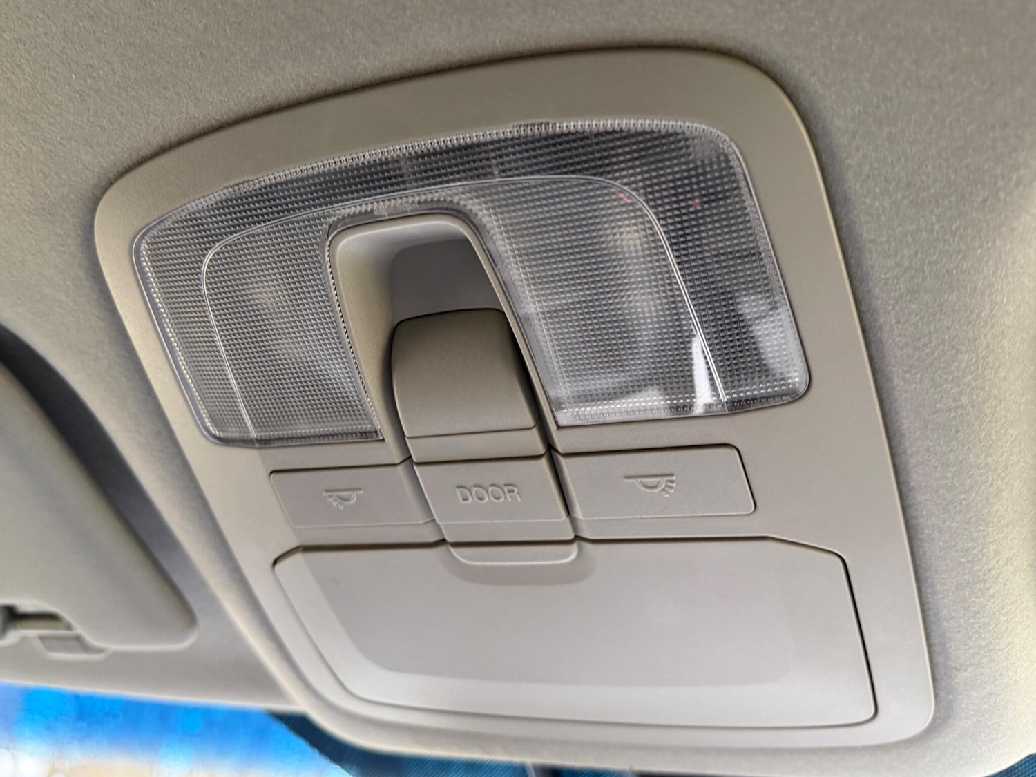 Used Ssangyong Tivoli 2016 for sale - 77794305: Photo 38