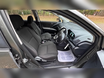 Used Toyota Corolla Verso 2006 for sale - 77238446: Photo