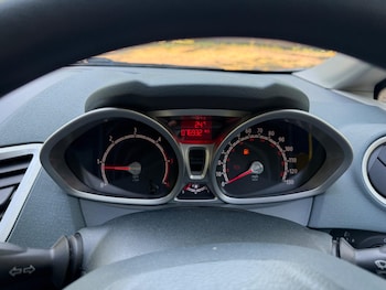 Used Ford Fiesta 2011 for sale - 79248718: Photo