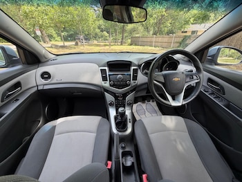 Used Chevrolet Cruze 2011 for sale - 78752001: Photo