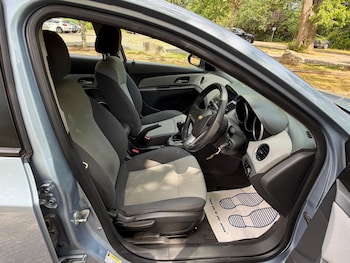Used Chevrolet Cruze 2011 for sale - 78752001: Photo